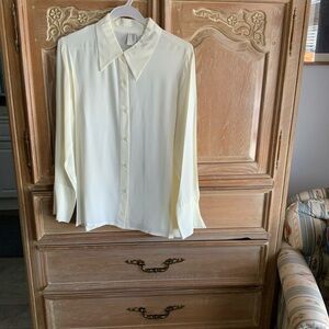 Cream lightweight dress blouse size M